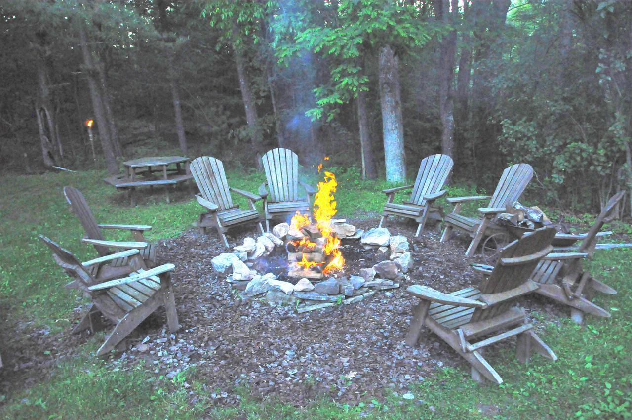Carmel Cove Inn Deep Creek Lake Swanton Exterior photo